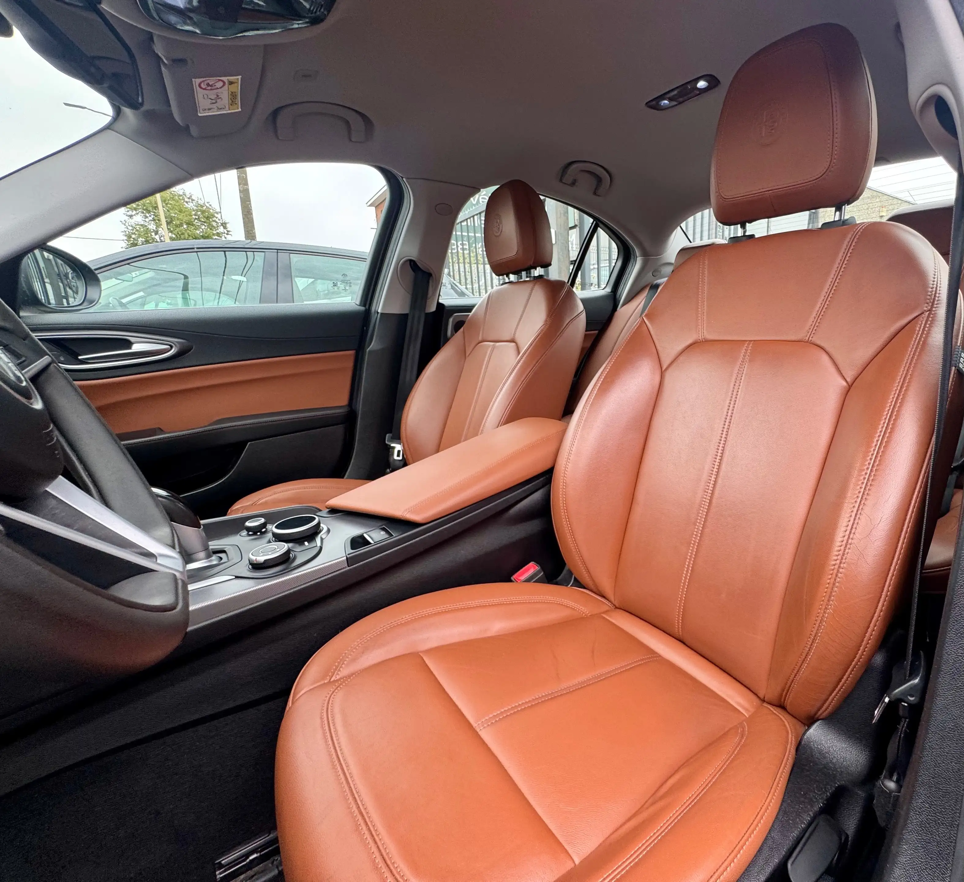 Alfa Romeo Giulia 2.2 JTD // SUPER // Full Options Harman-Kardon CUIR CAMERA — photo 14