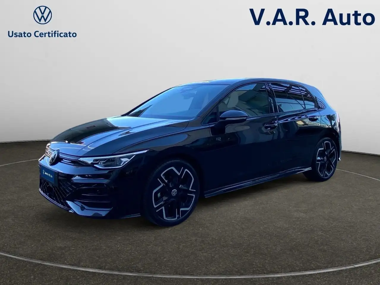 Volkswagen Golf Golf 1.5 etsi R-Line Plus 150cv dsg — photo 1 of 15