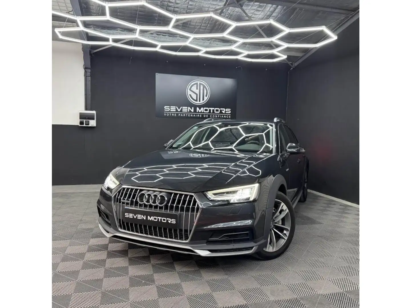 Audi A4 ALLROAD QUATTRO S TRONIC 3.0 V6 TDI  218 CH DESIGN Gris - 1