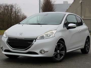 208 PureTech 82 Allure