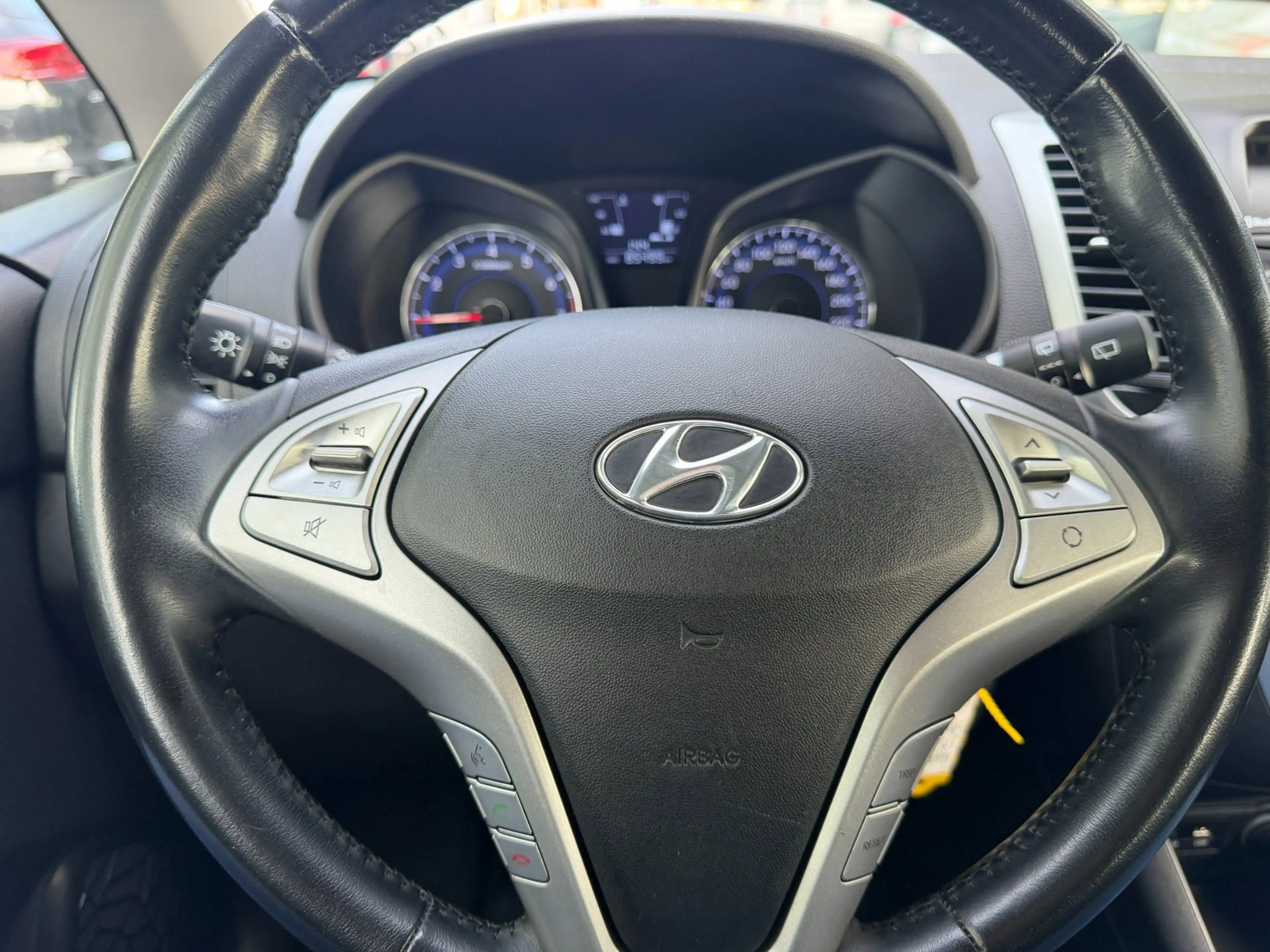 Hyundai iX20 1.4i Go! Navi, Trekhaak, Camera, etc — photo 22