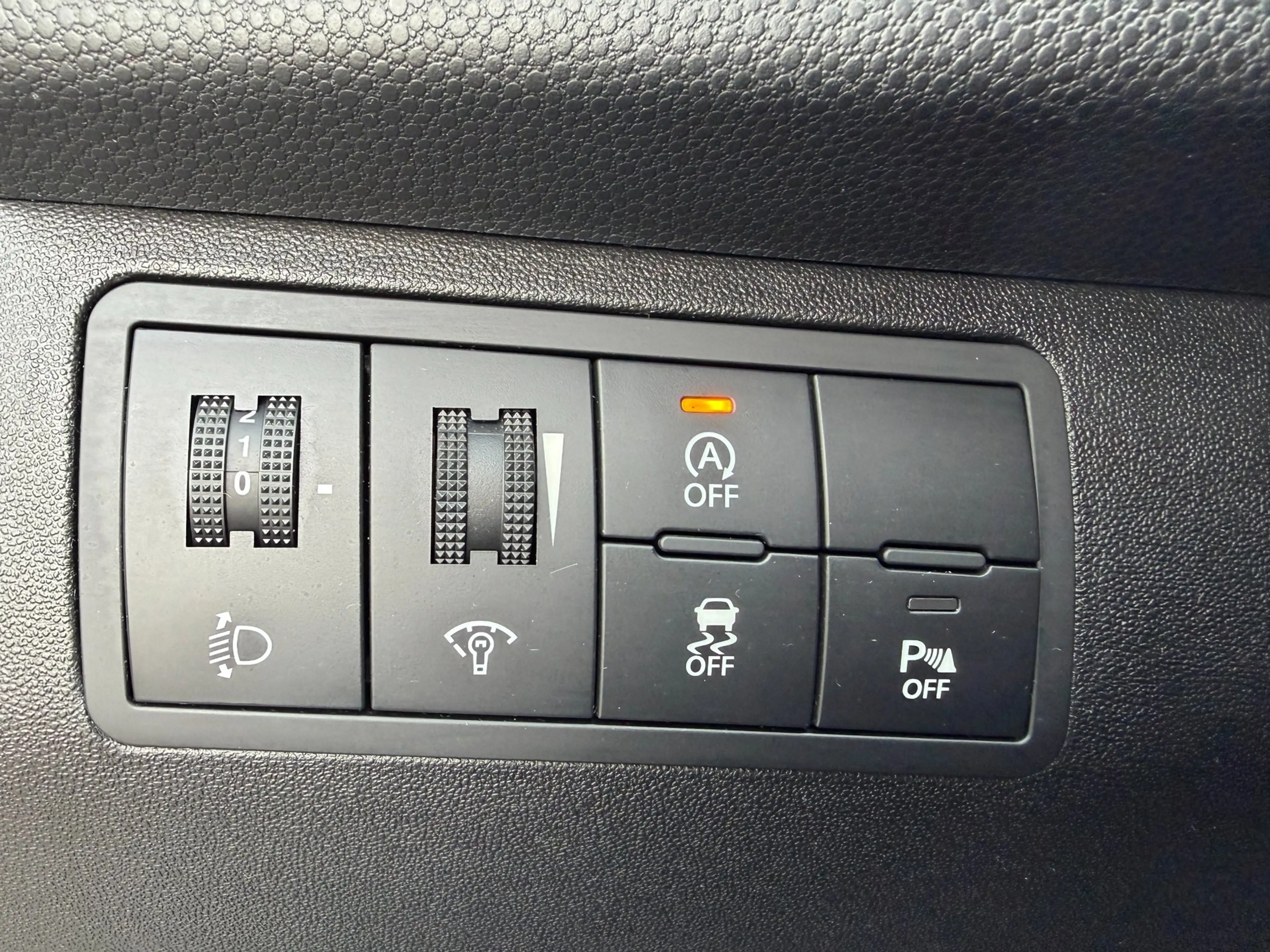 Hyundai iX20 1.4i Go! Navi, Trekhaak, Camera, etc — photo 19