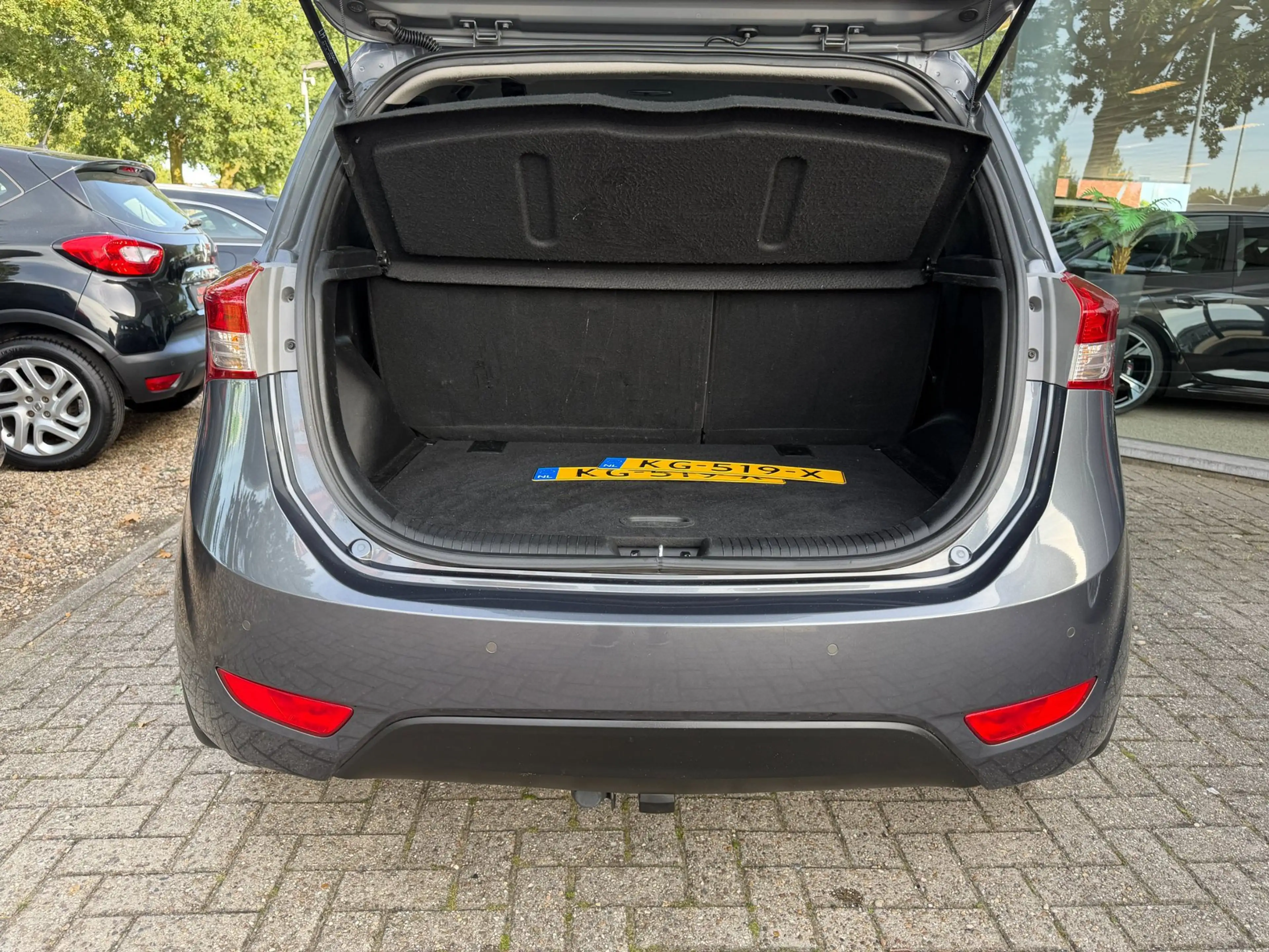 Hyundai iX20 1.4i Go! Navi, Trekhaak, Camera, etc — photo 17