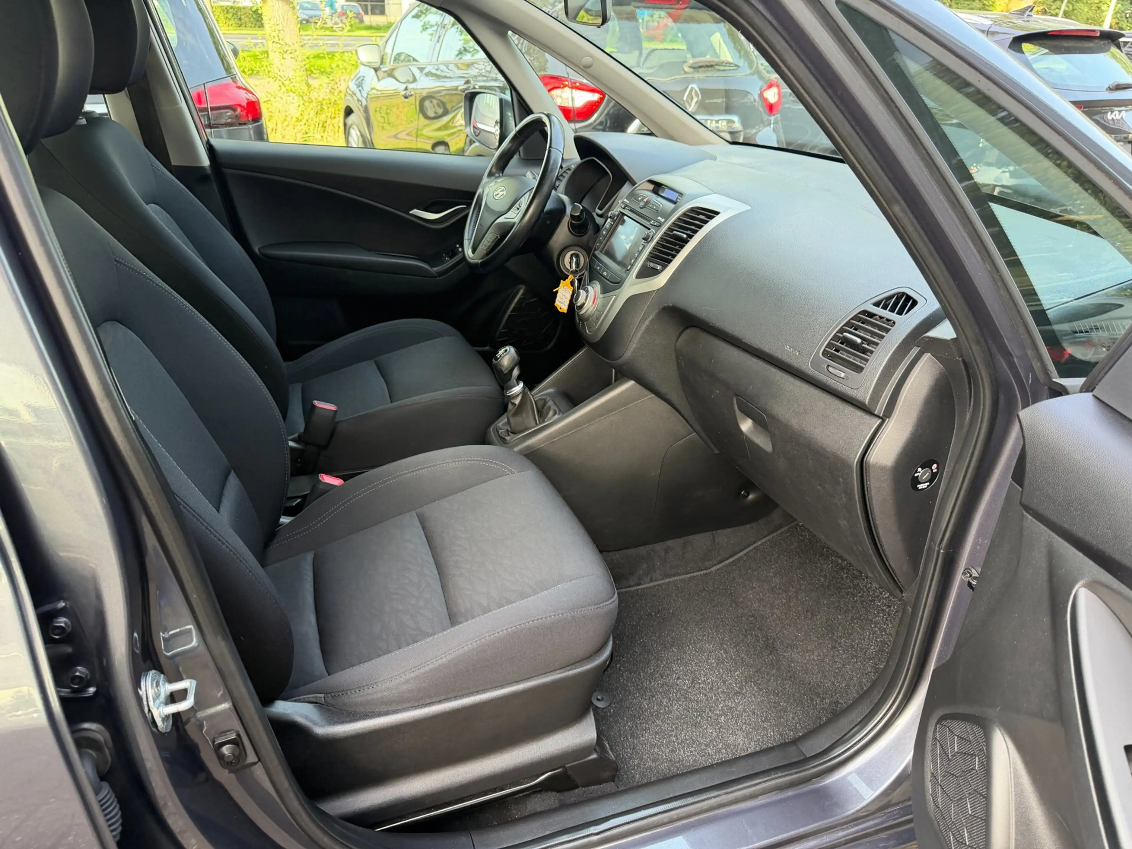 Hyundai iX20 1.4i Go! Navi, Trekhaak, Camera, etc — photo 8
