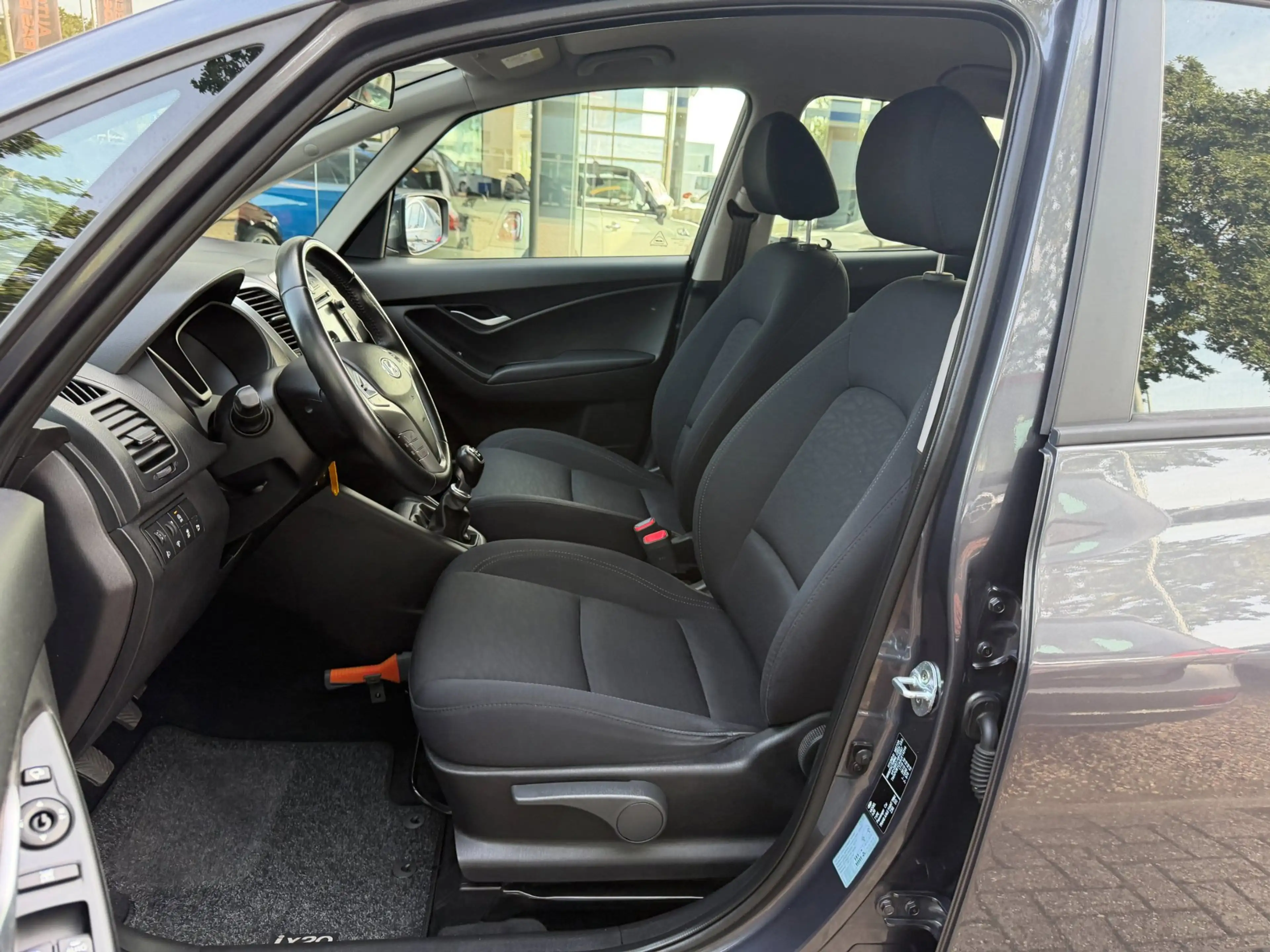 Hyundai iX20 1.4i Go! Navi, Trekhaak, Camera, etc — photo 7