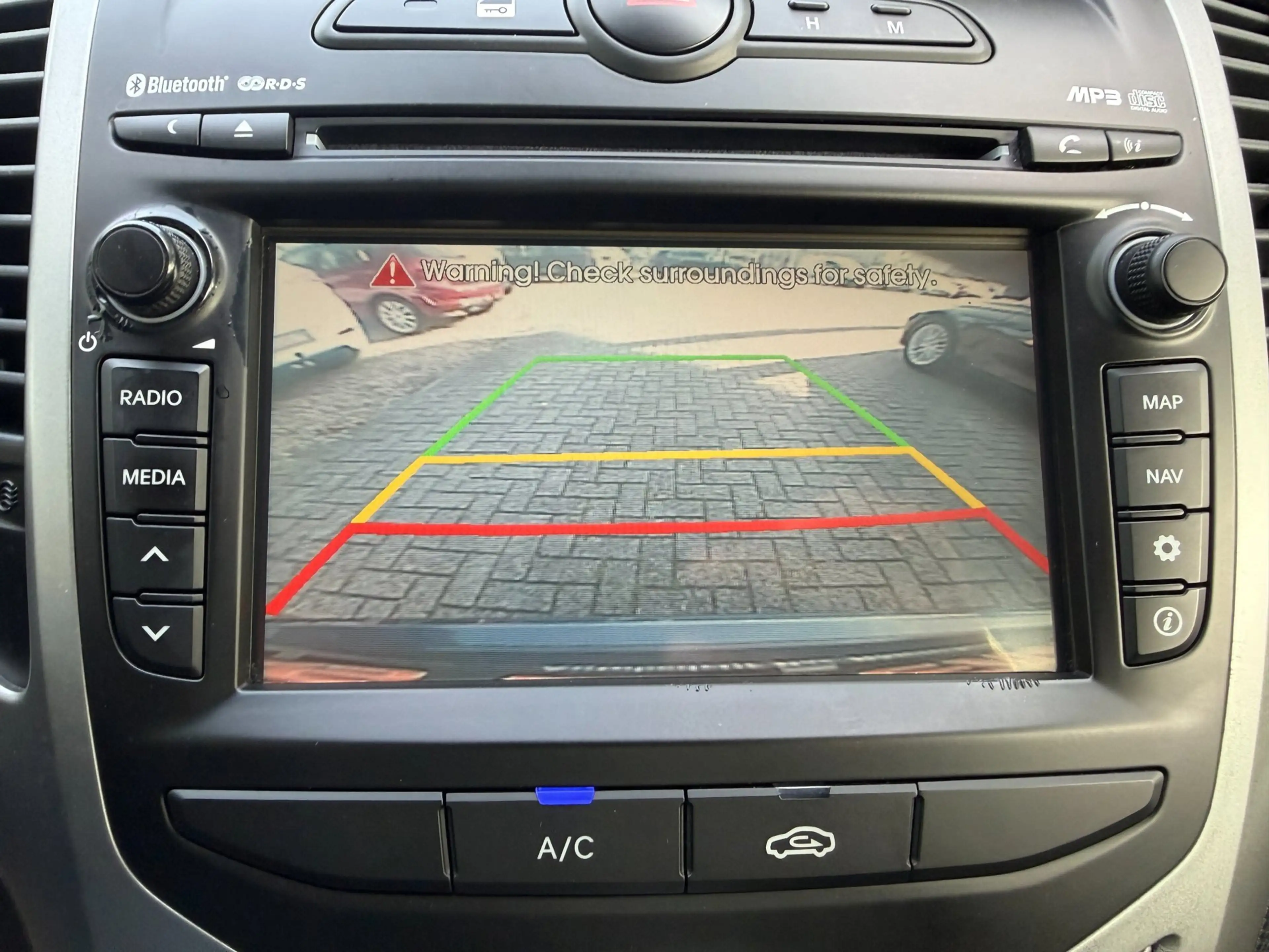 Hyundai iX20 1.4i Go! Navi, Trekhaak, Camera, etc — photo 15