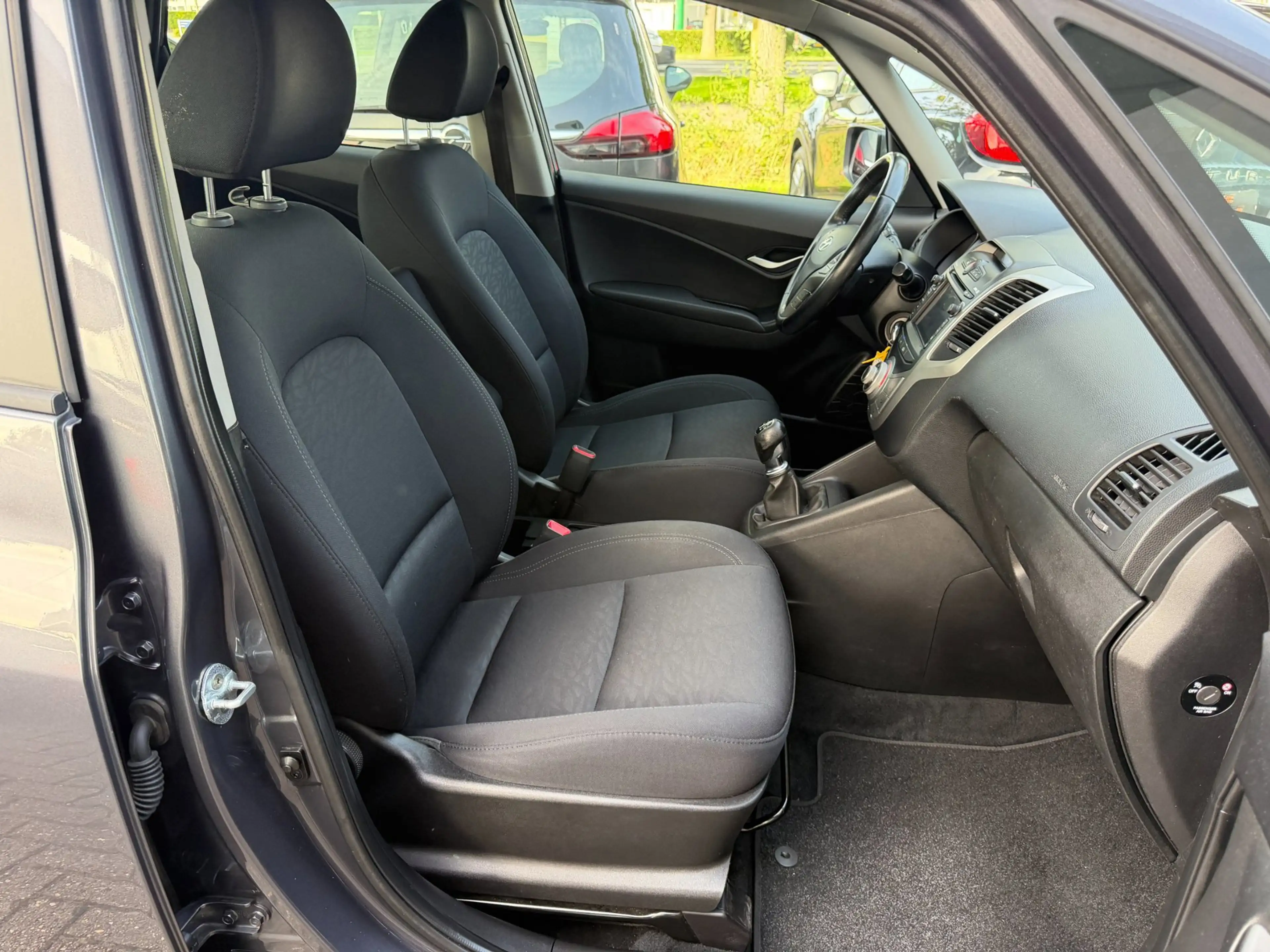 Hyundai iX20 1.4i Go! Navi, Trekhaak, Camera, etc — photo 9