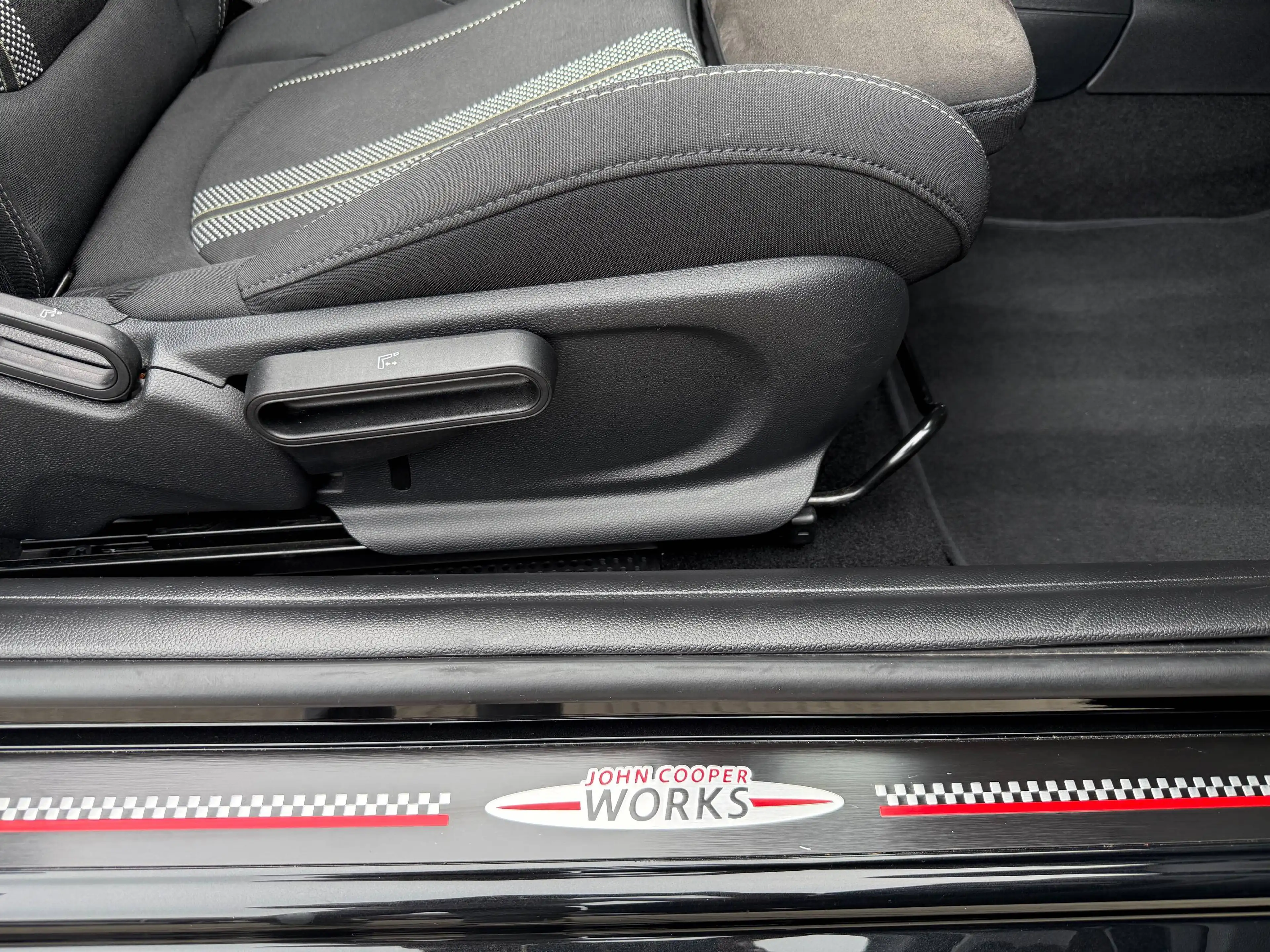 MINI Cooper Cabrio 1.5i Automaat John Cooper Works Pakket — photo 9