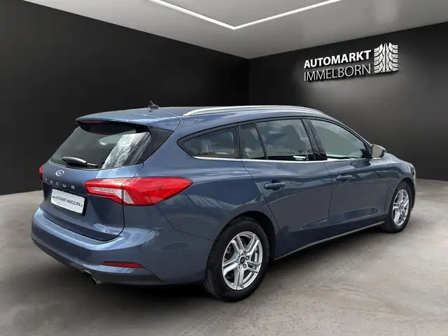 Ford Focus view 6