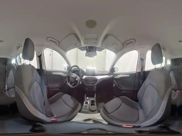 Ford Focus view 12