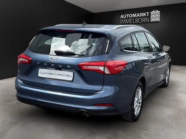 Ford Focus view 10