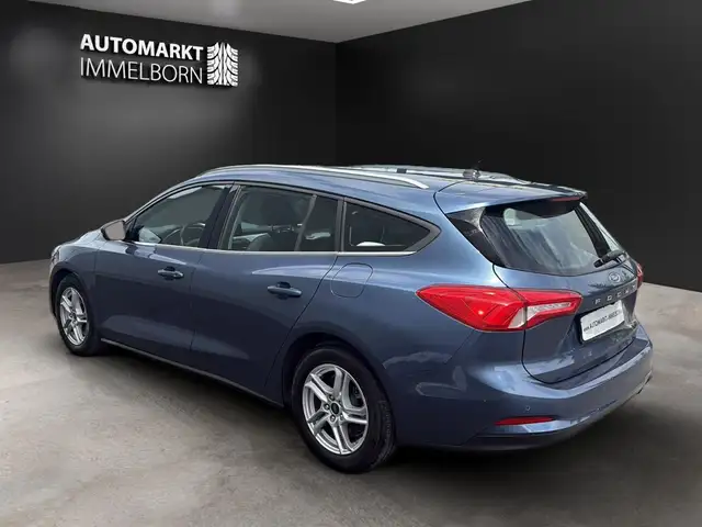 Ford Focus view 5