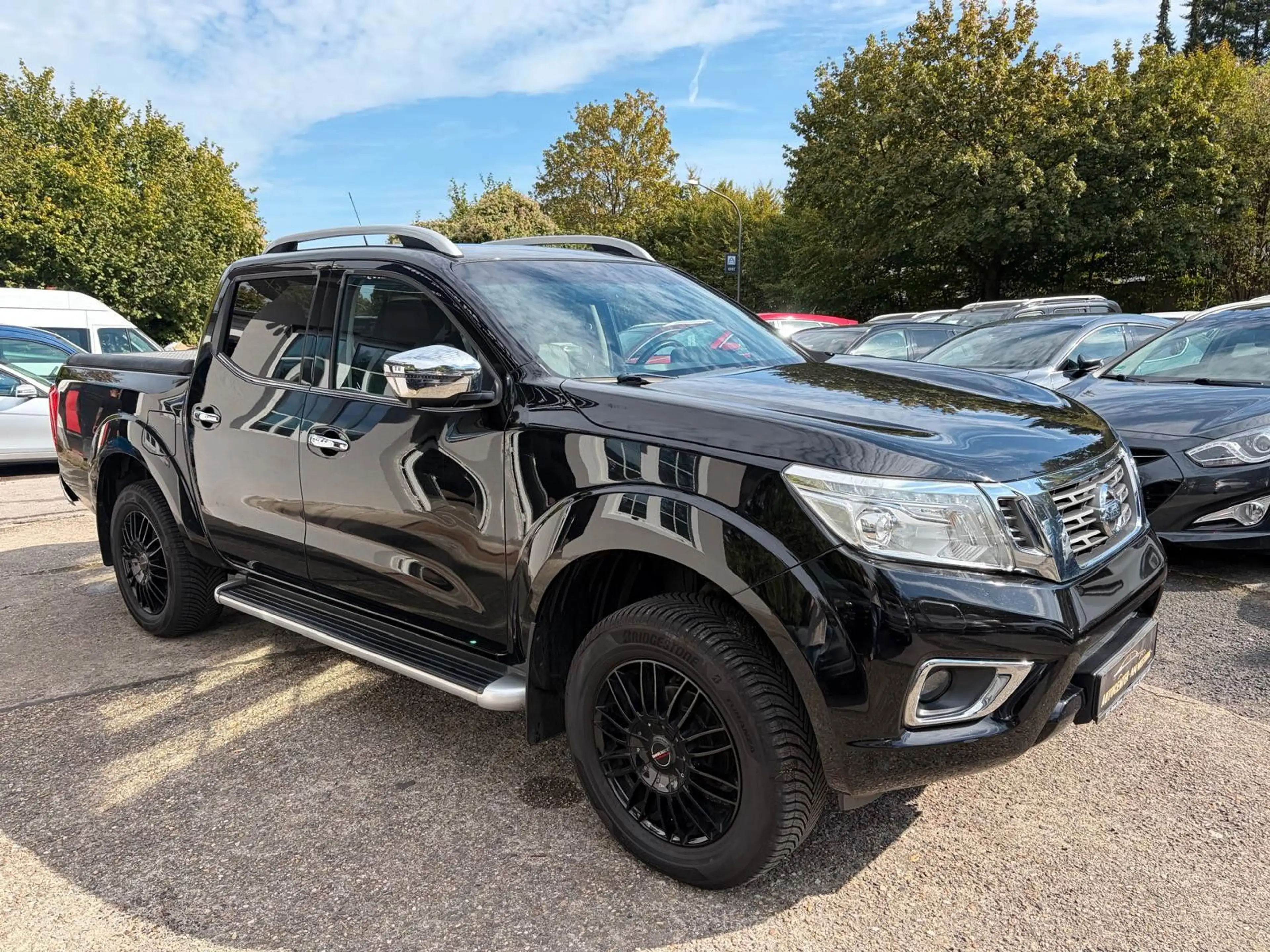 Nissan Navara NP300 Double Cab 4x4 / Schiebedach/360° — photo 2