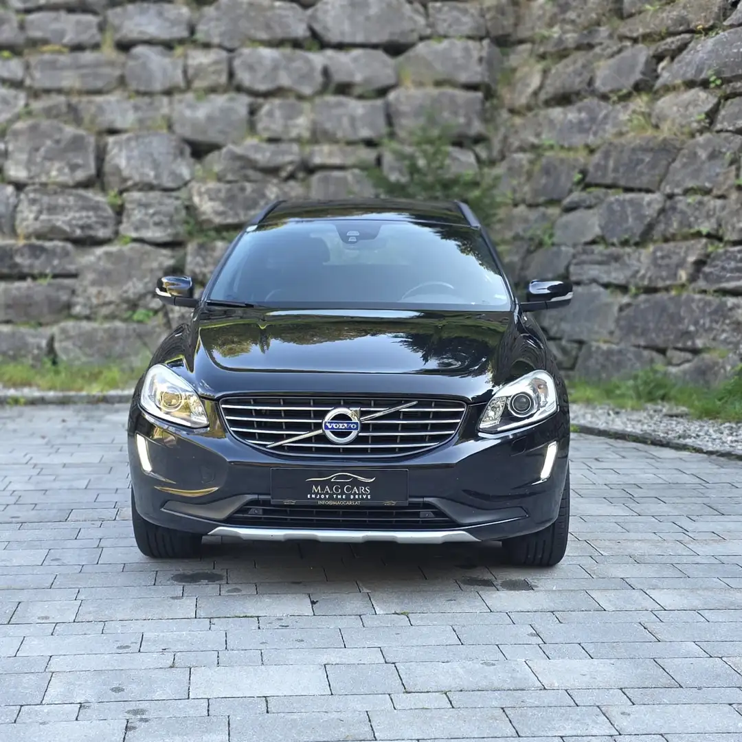 Volvo XC60 D3 Momentum R-Design Geartronic - 2