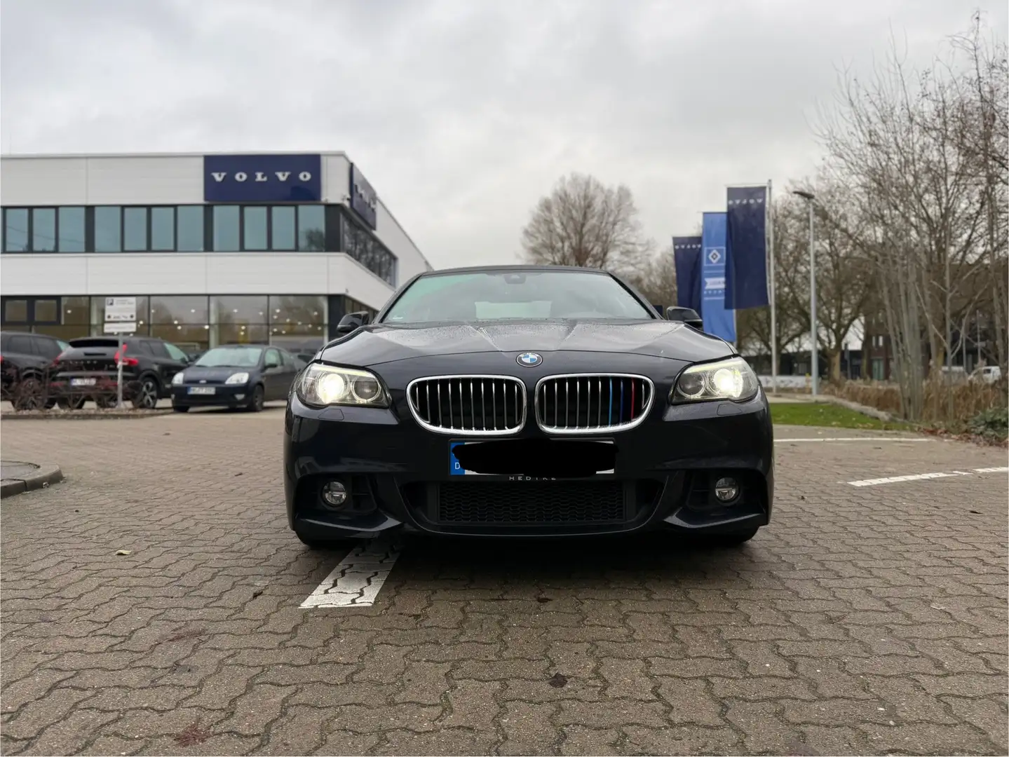 BMW 525 525 d xDrive M-Sportpaket TÜV NEU Schwarz - 1