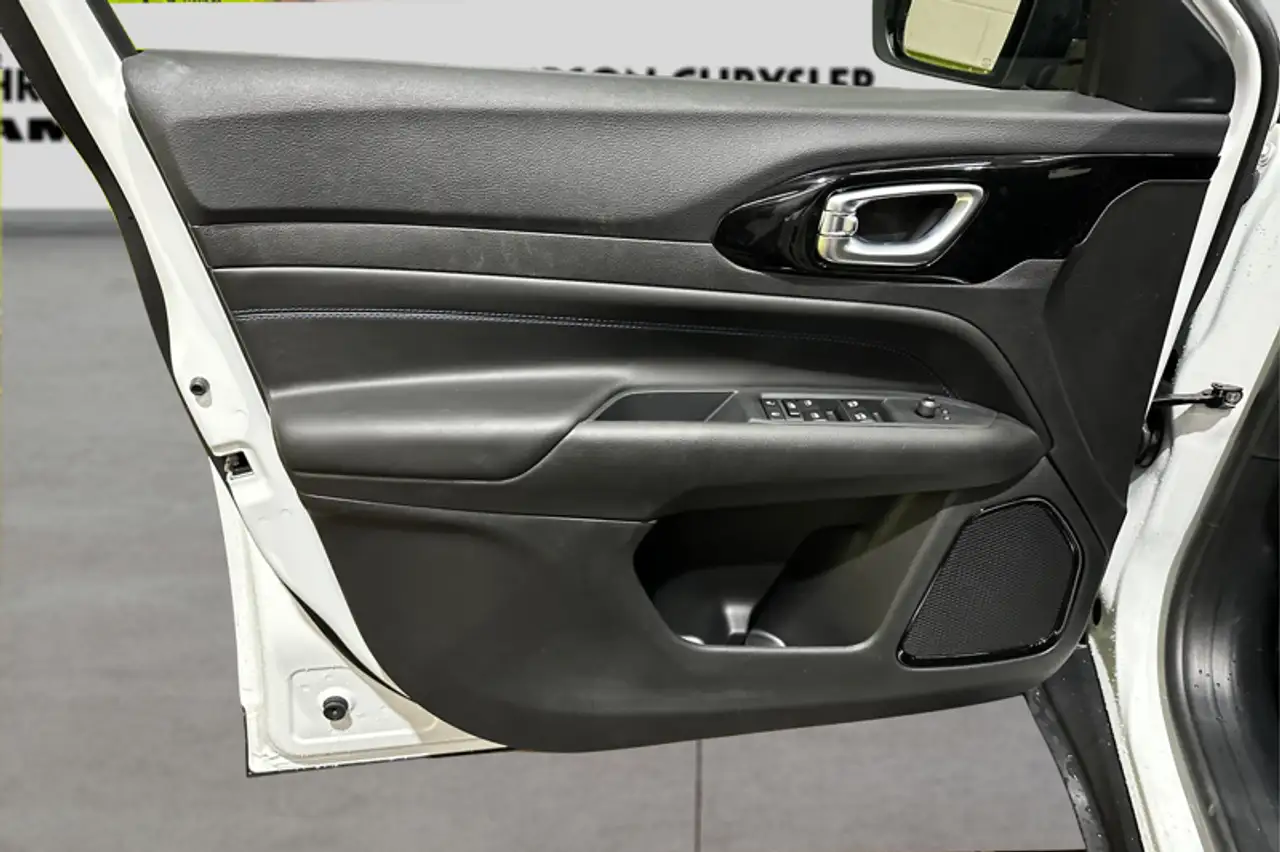 Jeep Compass снимка Jeep Compass