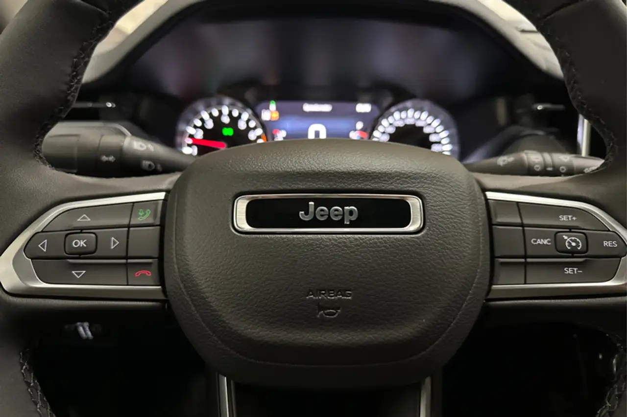 Jeep Compass снимка Jeep Compass
