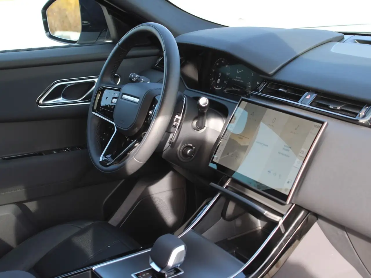 Land Rover Range Rover Velar снимка Land Rover Range Rover Velar