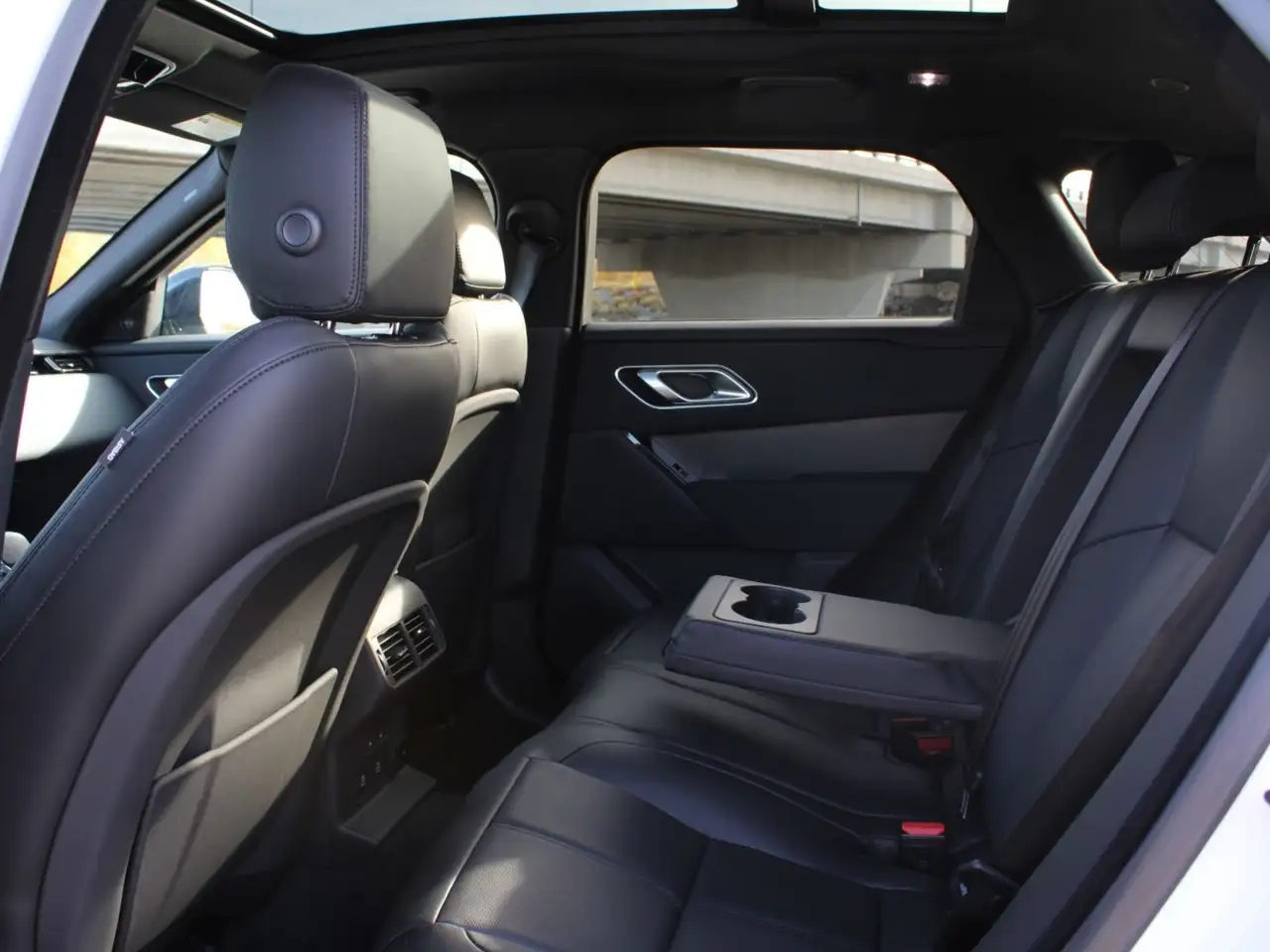 Land Rover Range Rover Velar снимка Land Rover Range Rover Velar