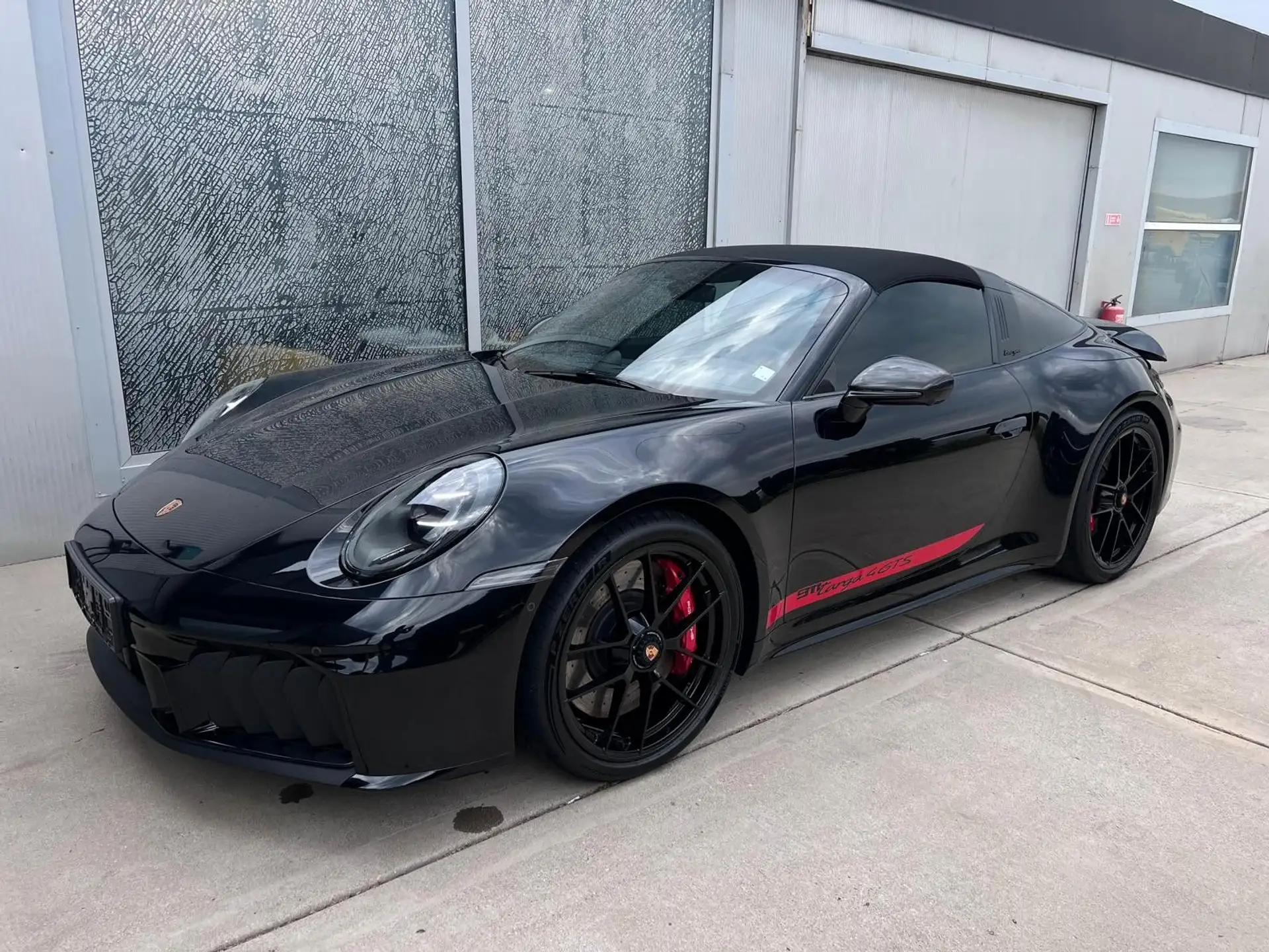 포르쉐 911 Carrera 4 GTS Cabriolet 2026 검정 사진 1