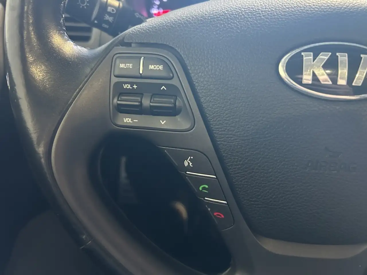 Kia Forte снимка Kia Forte