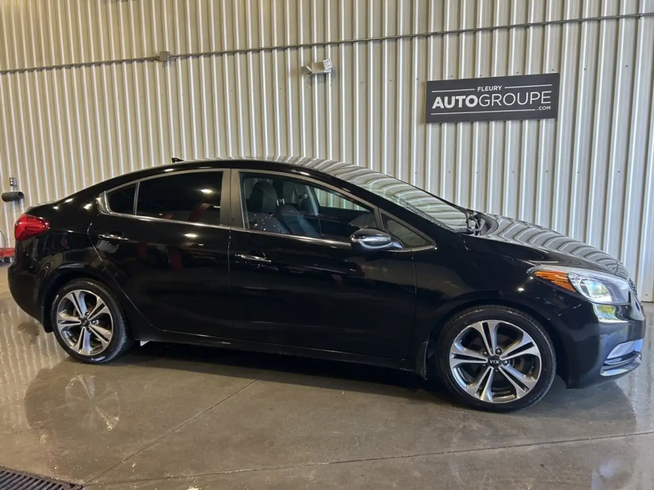 Kia Forte снимка Kia Forte