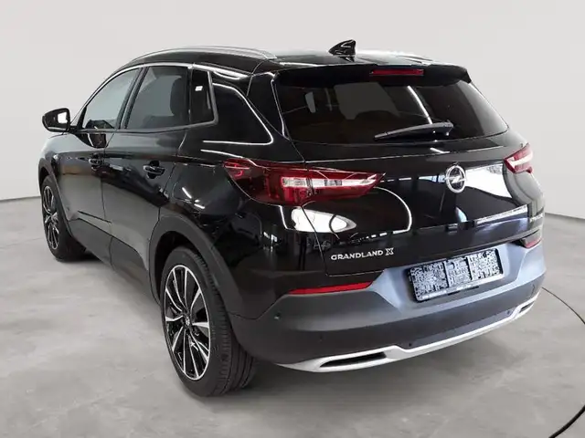 Opel Grandland view 5