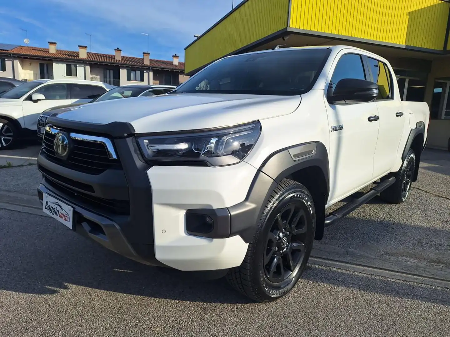 Toyota Hilux 2.8 D  4WD 4 porte Double Cab Invincible N°GG867 Blanco - 1