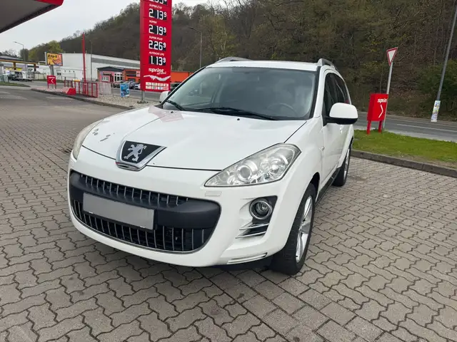 Peugeot 4007 4X4   7-Sitzer