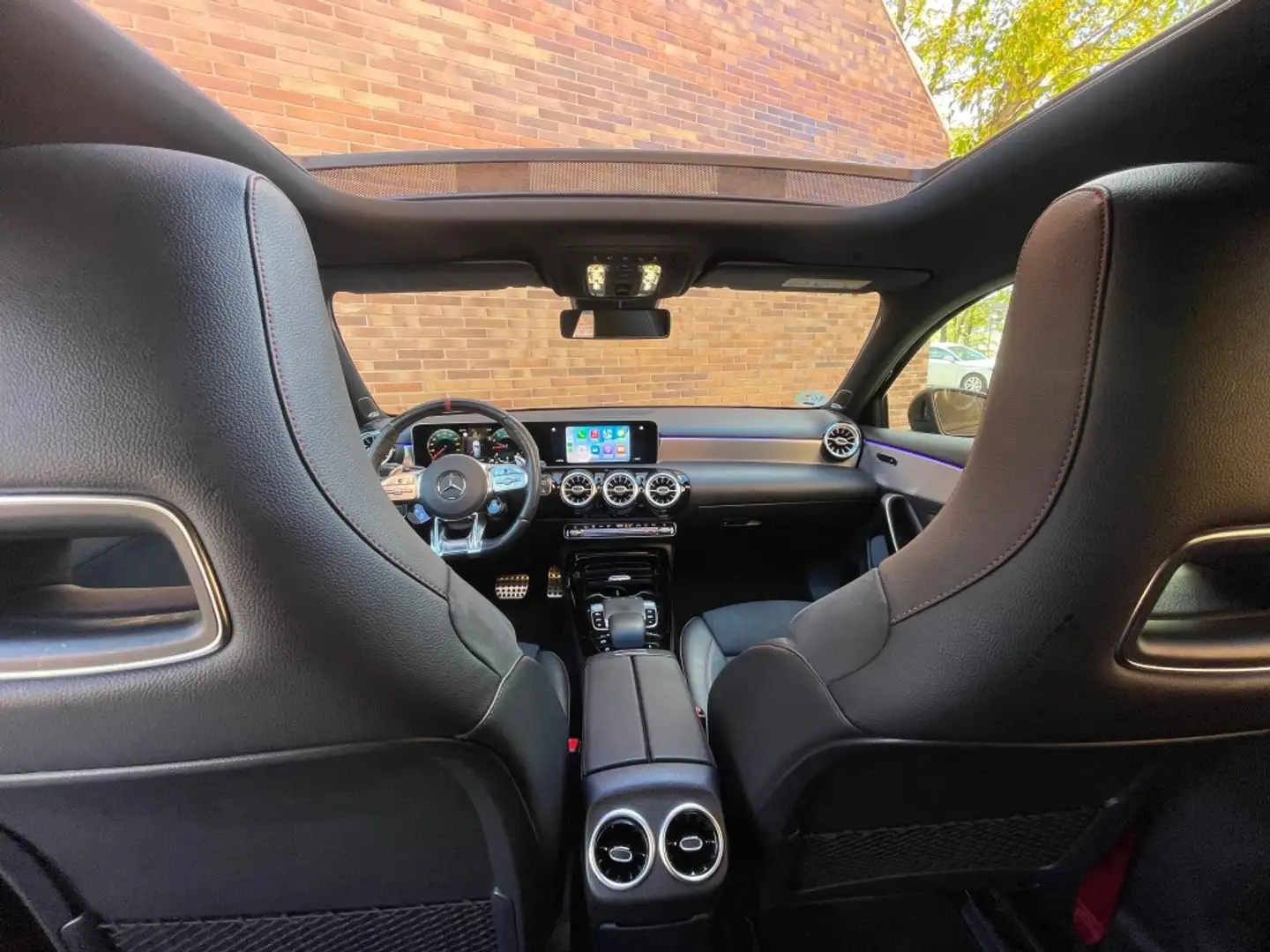 Mercedes-Benz A 35 AMG 4Matic+ 7G-DCT crna - 2
