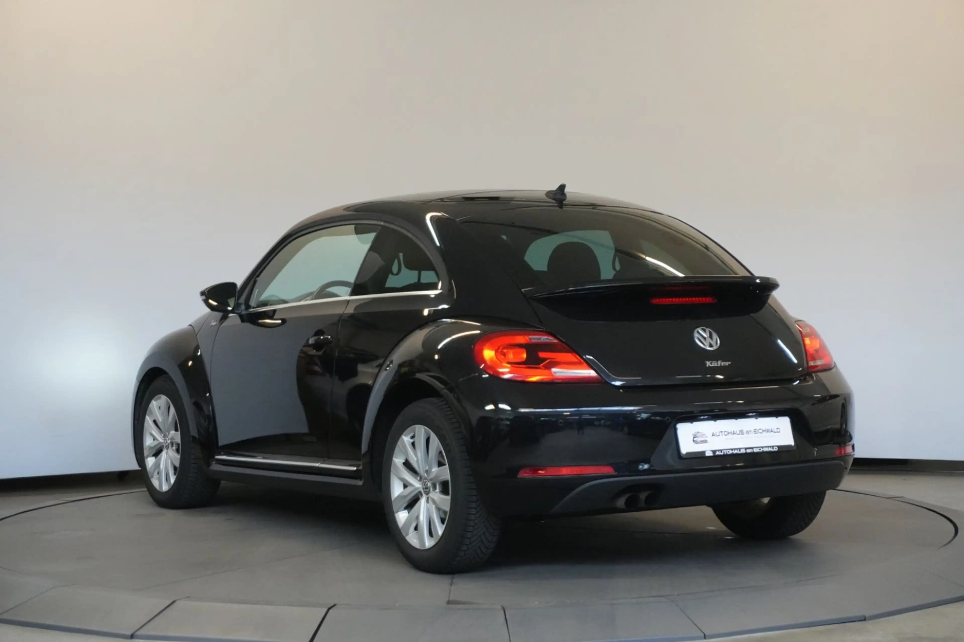 Volkswagen Beetle Lim. 2.0 DSG Sport StzHzg PDC — photo 3