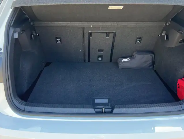 Volkswagen Golf view 13