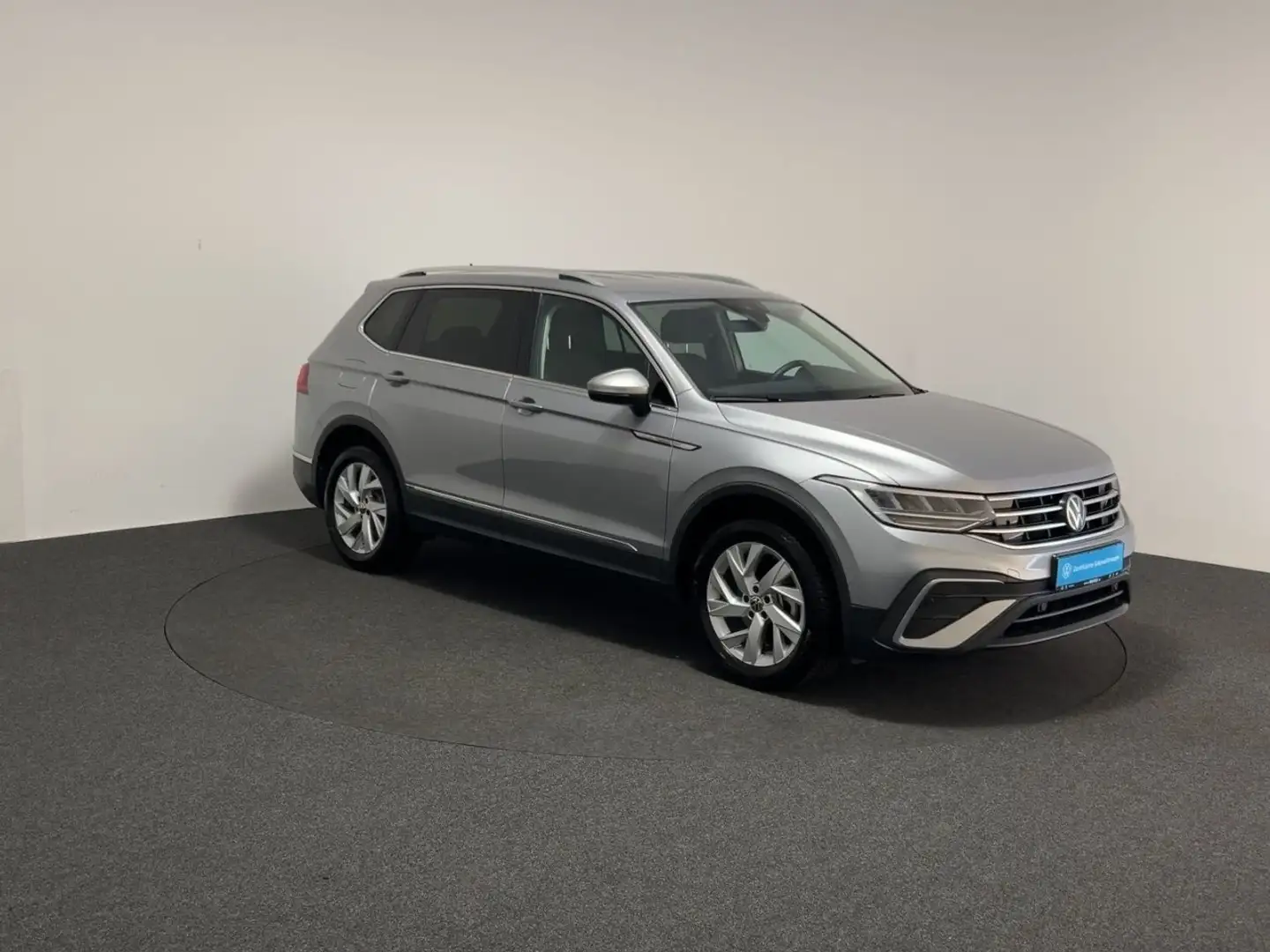 Volkswagen Tiguan Allspace 1.5 TSI DSG Life Klima Navi Einparkhilfe Silber - 2