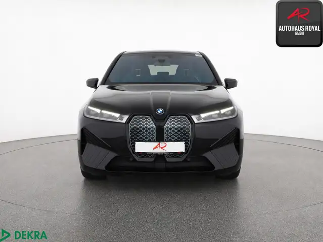 BMW iX view 8