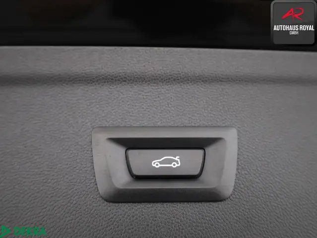 BMW iX view 24