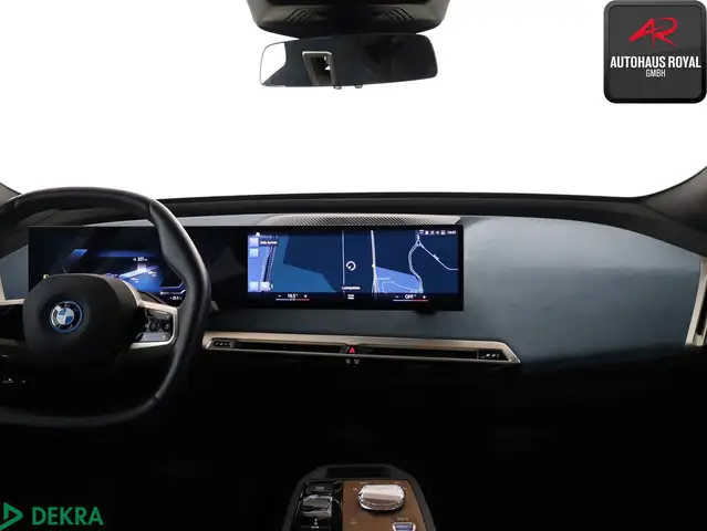 BMW iX view 9