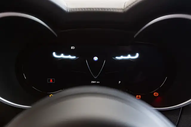 Alfa Romeo Stelvio Veloce 2,0 16V 280 AT8 Q4 Ansicht 7