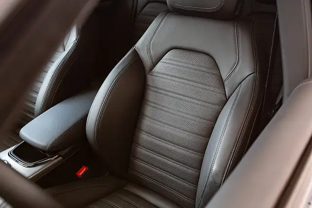 Alfa Romeo Stelvio Veloce 2,0 16V 280 AT8 Q4 Ansicht 14