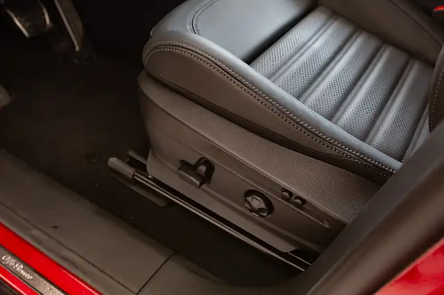 Alfa Romeo Stelvio Veloce 2,0 16V 280 AT8 Q4 Ansicht 13