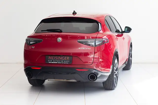 Alfa Romeo Stelvio Veloce 2,0 16V 280 AT8 Q4 Ansicht 2
