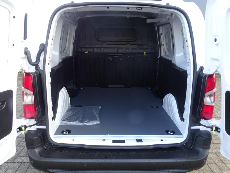 Peugeot Partner 1.5 BlueHDi L1 Light 75kW — photo 12