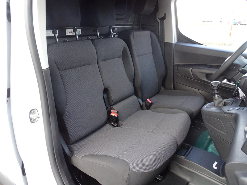 Peugeot Partner 1.5 BlueHDi L1 Light 75kW — photo 13