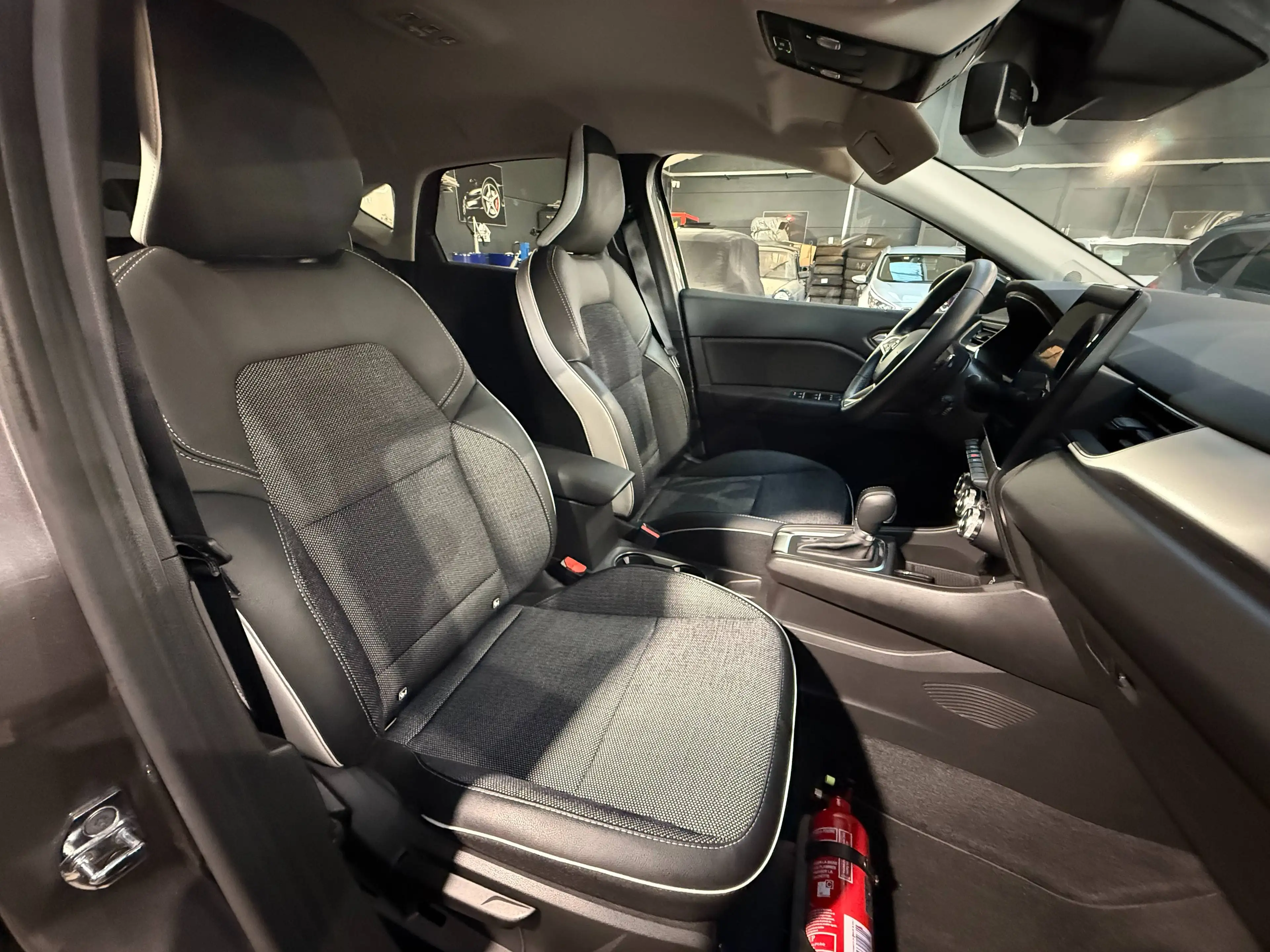 Renault Captur Captur 1.33 TCe MHEV Techno EDC GPF — photo 11