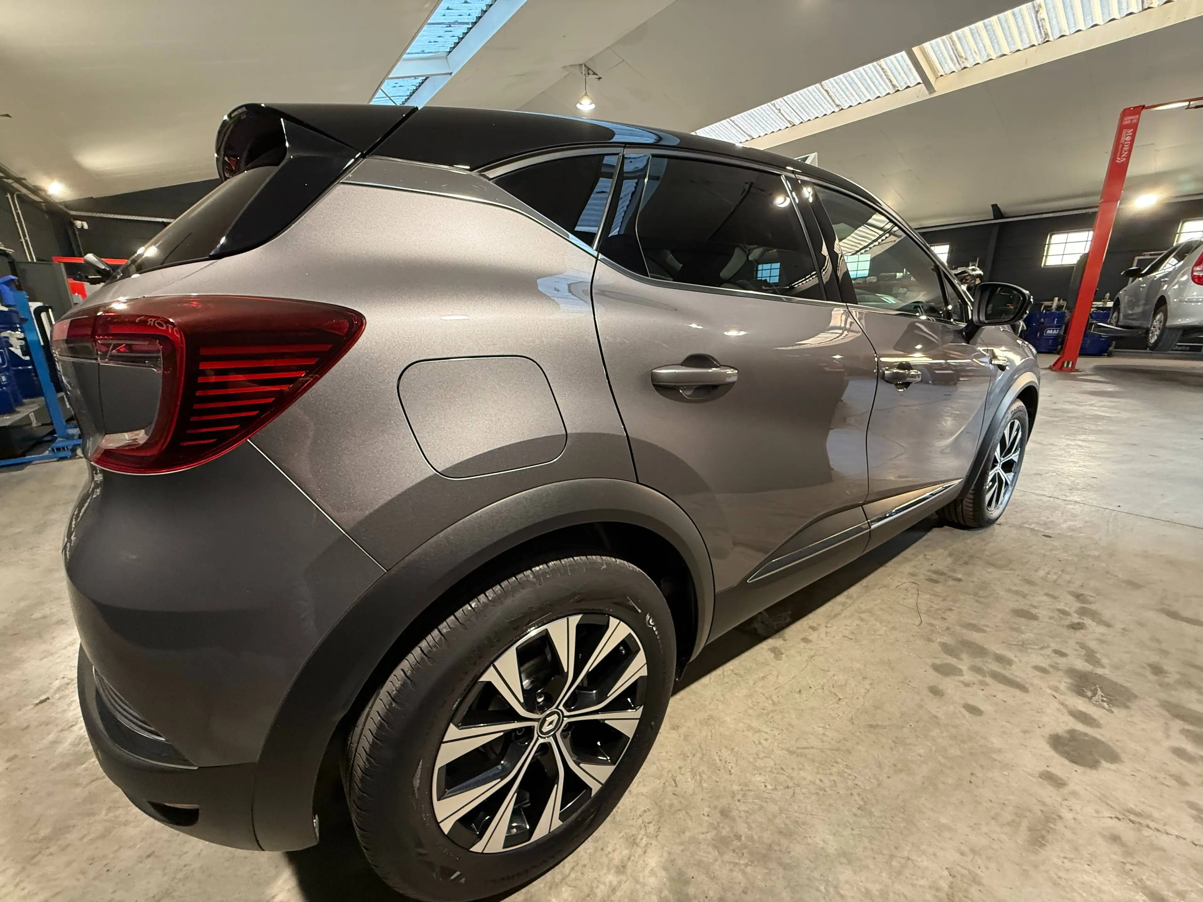 Renault Captur Captur 1.33 TCe MHEV Techno EDC GPF — photo 8