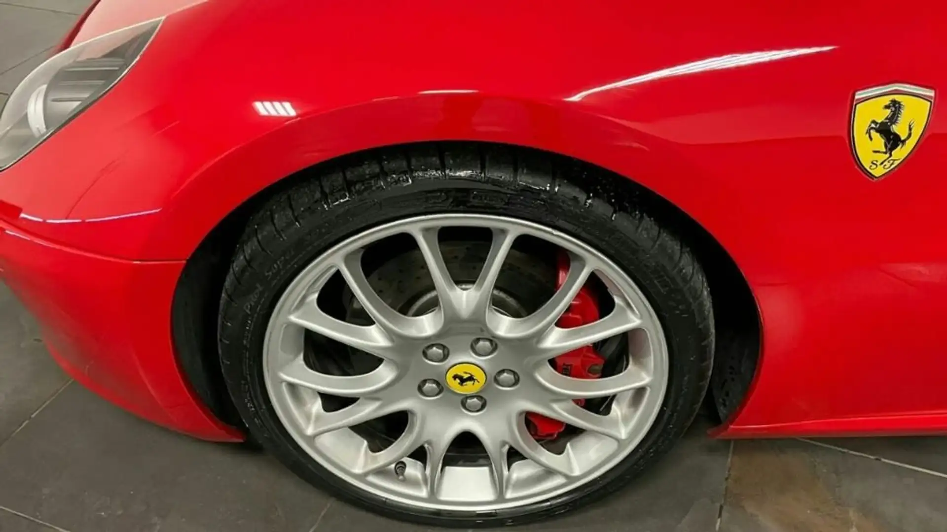 Ferrari 599 599 GTB Fiorano 6.0 F1 Rosso - 2