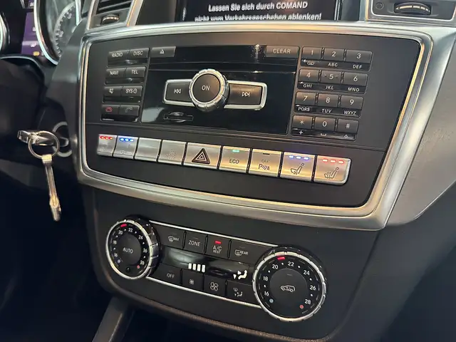 Mercedes-Benz M-Class view 11