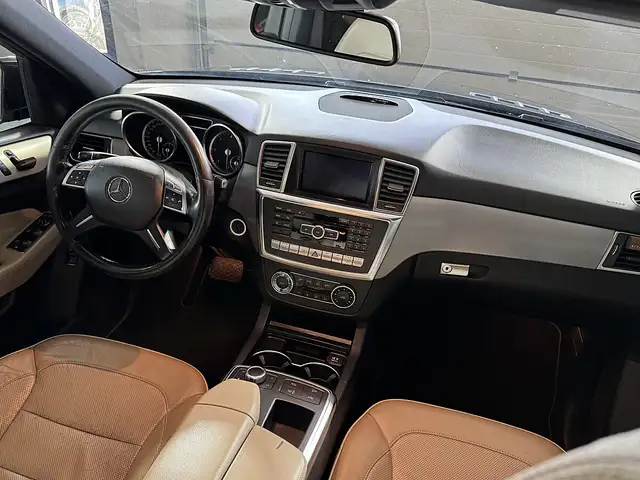 Mercedes-Benz M-Class view 7