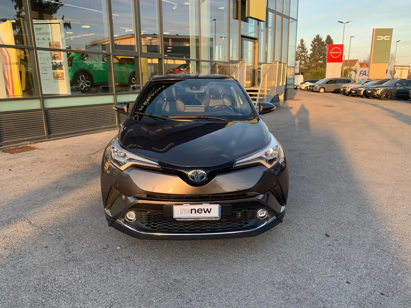 Toyota C-HR C-HR 1.8h Lounge 2wd e-cvt FR662 Grigio - 2