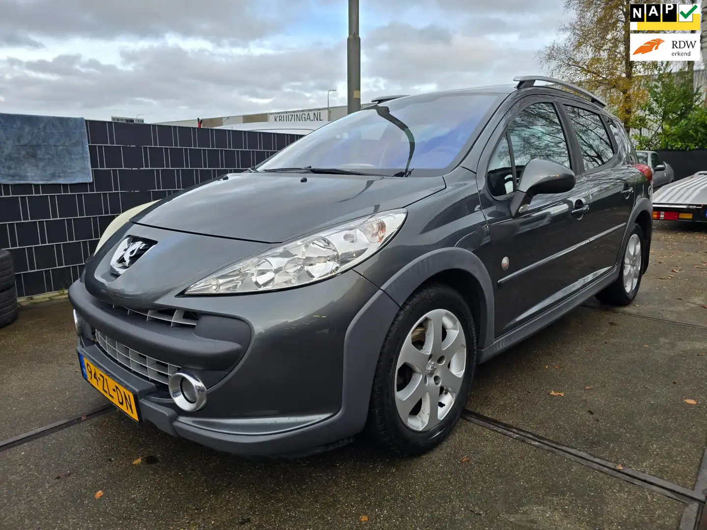 Peugeot 207 SW Outdoor 1.6 VTi XS PANORAMA/airco/CRUISE Grijs - 1