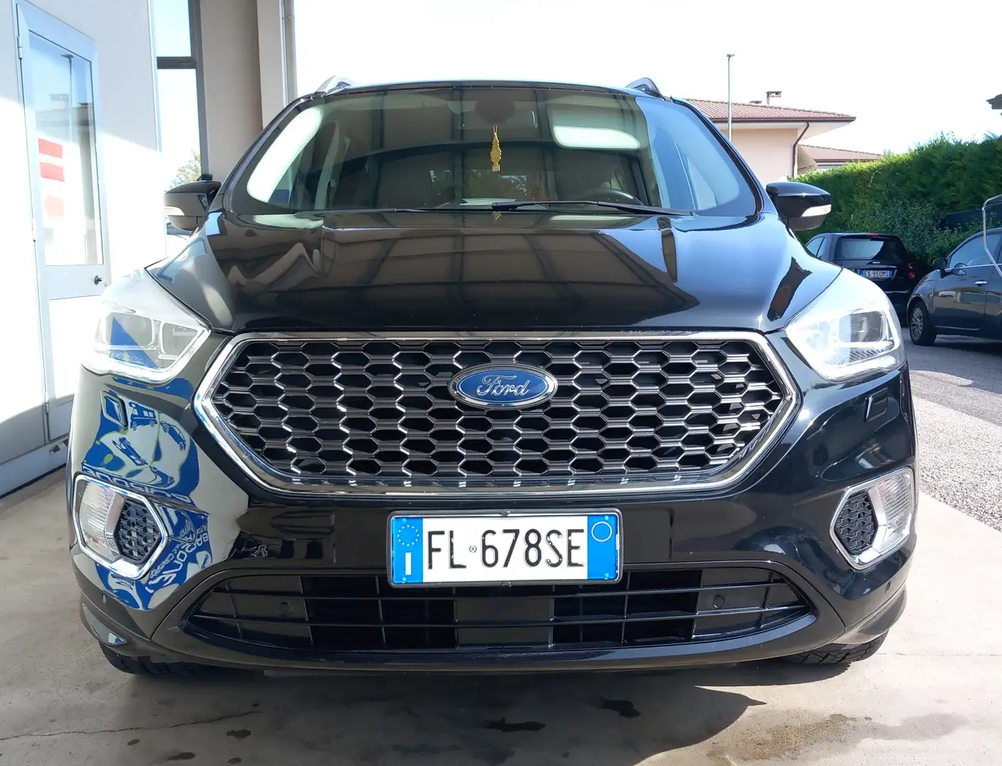 Ford Kuga Kuga 2.0 tdci VIGNALE S&S AWD 150CV Powershift Nero - 2